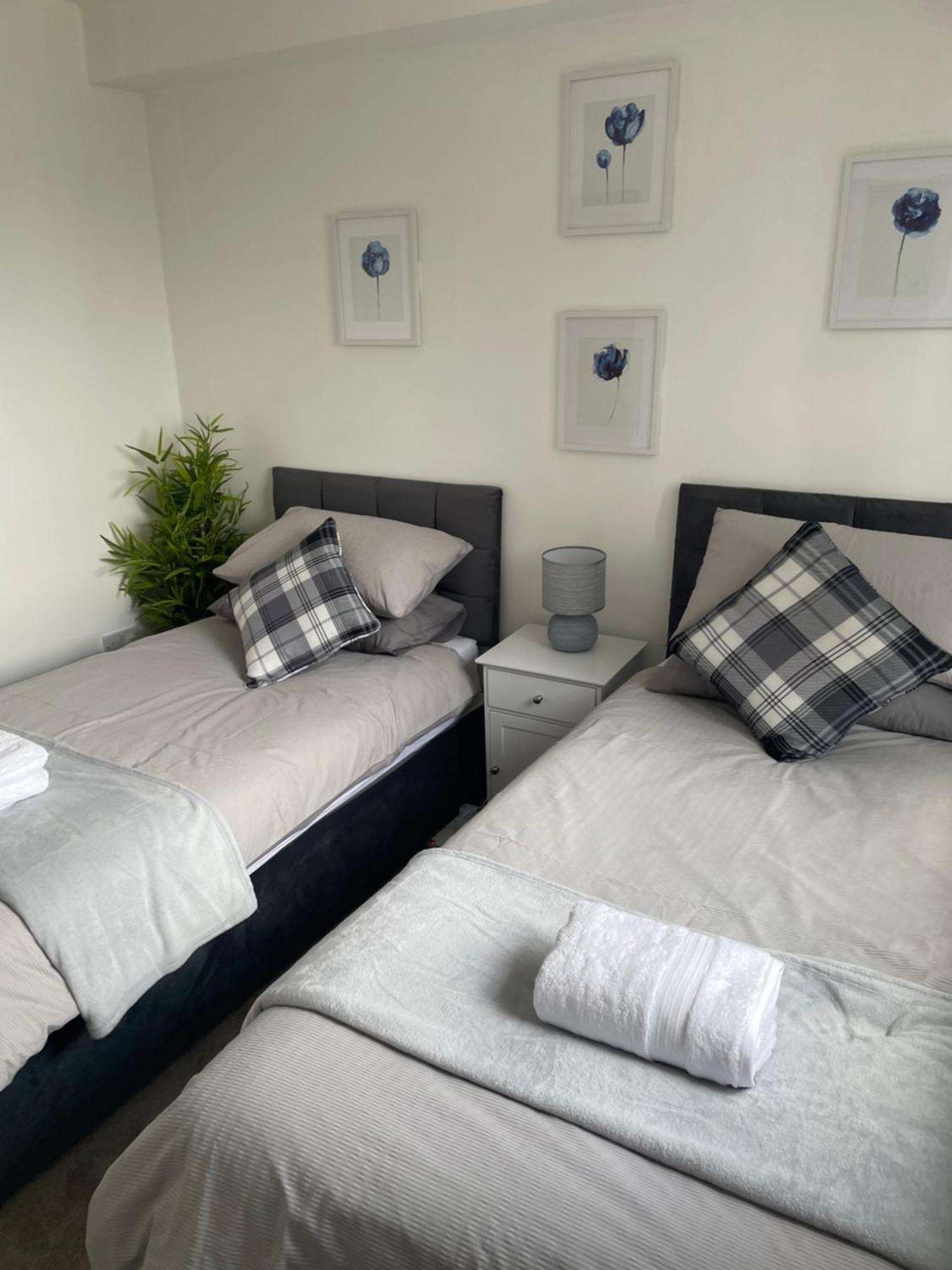 The Paisley Penthouse - Abbey View Apartamento Exterior foto